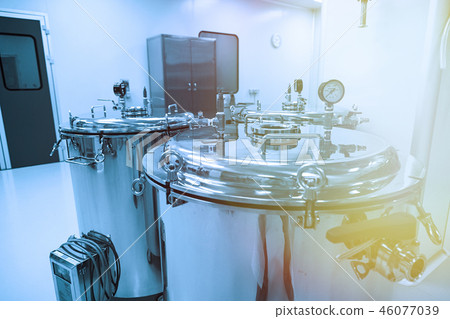 big steel pressure tank with pressure meter big steel pressure tank with pressure meter 46077039