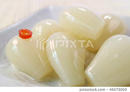 White plate 46078008