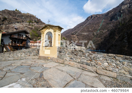 奧斯塔山谷羅馬橋Pont-Saint-Martin(意大利瓦萊達奧斯塔) 奧斯塔山谷羅馬橋Pont-Saint-Martin(意大利瓦萊達奧斯塔) 46079984