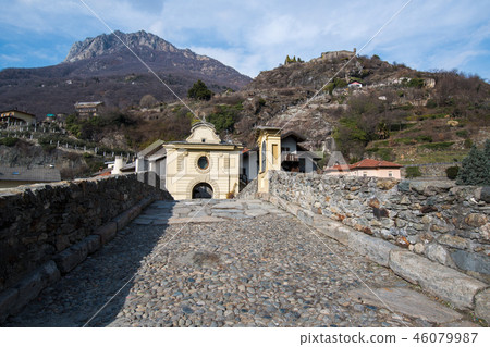 奧斯塔山谷羅馬橋Pont-Saint-Martin（意大利瓦萊達奧斯塔） 46079987