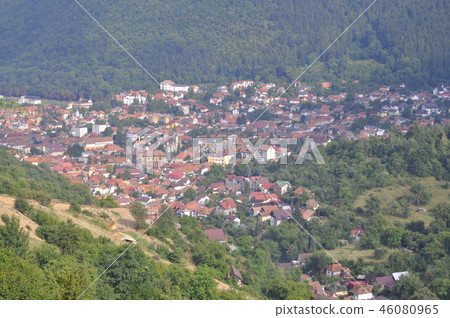 Distant view on old city of Brasov, Romania 46080965