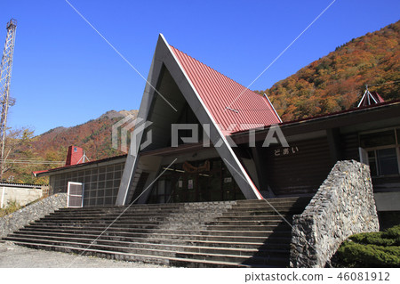 在Kamioshi線土井駐地的秋葉 在Kamioshi線土井駐地的秋葉 46081912