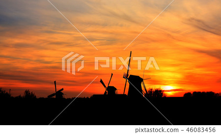 小孩堤防風車 46083456