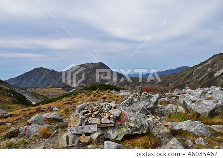 Tateyama Murodo, with autumn 46085462