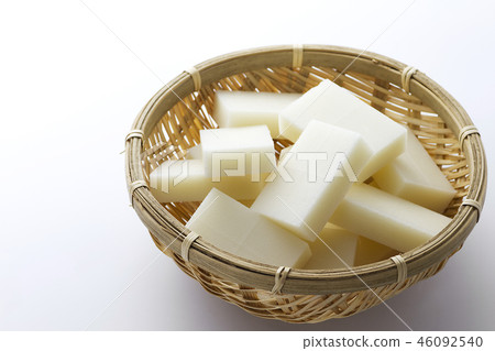 Cutting chopsticks 2 Cutting chopsticks 2 46092540