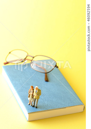 An old couple An old couple 46092594
