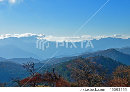 A scene from Oitagaharayama Hijigatake in the late fall 46093363