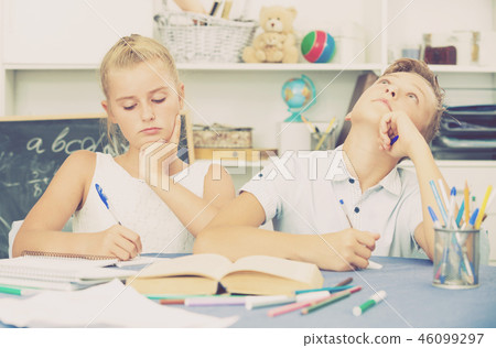 Friends are learning new theme on math Friends are learning new theme on math 46099297