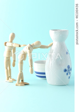 我喝得太多了 46100436