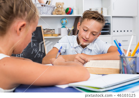 Friends are learning new theme on math 46103125