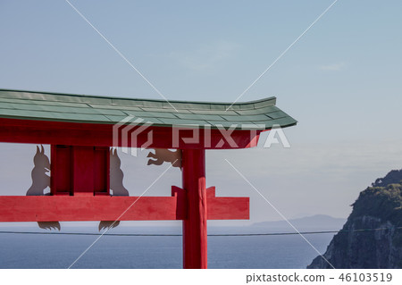 Worshiping the former Nogami Shrine 46103519