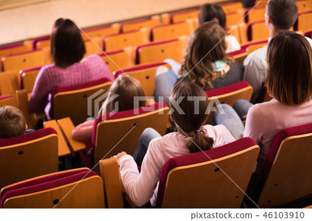 People waiting for movie 46103910