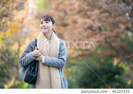 婦女秋天外套ol生活方式圖像 46107835