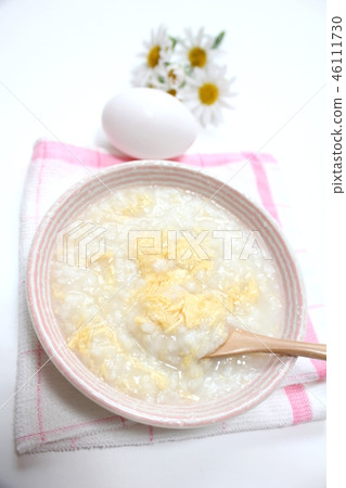 Chopsticks with simple eggs 46111730