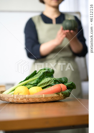 Cooking class (front focus) 46112116