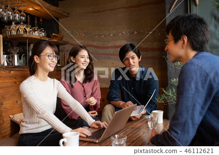 休閒商務咖啡館會議圖像 46112621