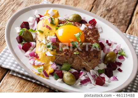 Portion of Danish Pariserbof Parisian steak Portion of Danish Pariserbof Parisian steak 46115488