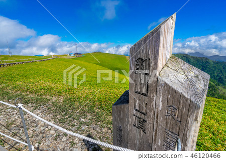 Scenery of the summit of Mt. (Tokushima Prefecture) *There is a shooting position in the comment section of the work. Scenery of the summit of Mt. (Tokushima Prefecture) *There is a shooting position in the comment section of the work. 46120466