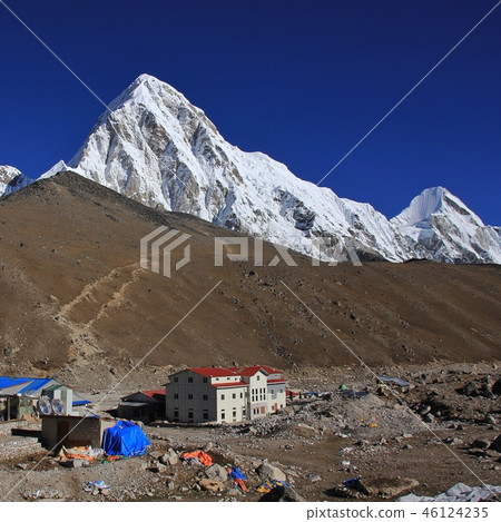 Hotels in Gorak Shep. Hotels in Gorak Shep. 46124235