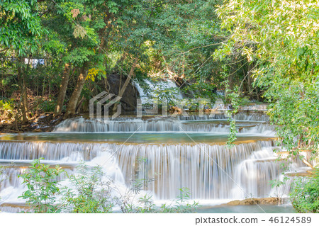 Waterfall flowing from the mountains. 46124589