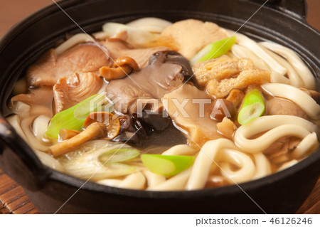 Pan-fried udon noodles with mushrooms Pan-fried udon noodles with mushrooms 46126246