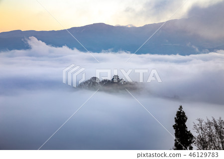 在天空中的城堡 46129783