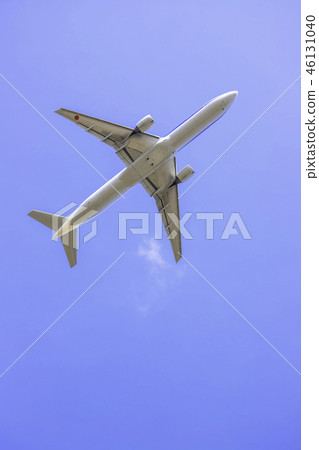 Airplane taking off Boeing 777-300 46131040