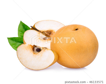 whole and slice of snow pear fruit isolated whole and slice of snow pear fruit isolated 46133571