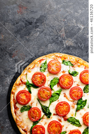 Pizza Margherita 46136720