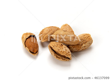 Almond with shell Almond with shell 46137099