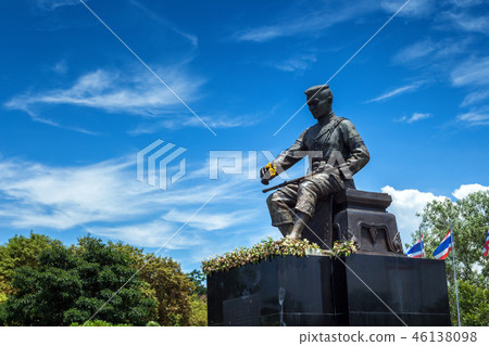 Thai King "Naresuan" statue monument  46138098