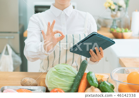 digital tablet, tablet, tablets 46142338