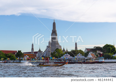 Wat Arun temple in Bangkok, Thailand 46144441