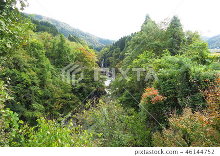 Tetori gorge (Hakusan city / Ishikawa Prefecture / 2018.11.1) 46144752