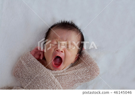 Yawning Newborn Stock Photo 46145046 Pixta