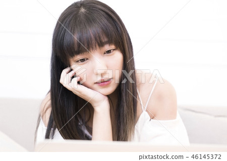Beautiful leisurely home life Beautiful leisurely home life 46145372