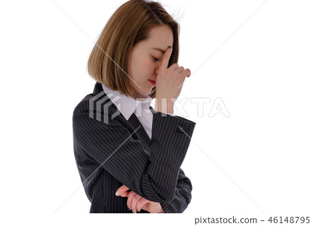 一套西裝的女人 46148795