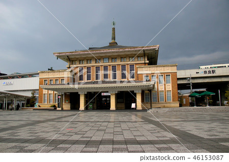 The third generation JR Nara station building and the second generation JR former Nara station building 221 series are entering The third generation JR Nara station building and the second generation JR former Nara station building 221 series are entering 46153087