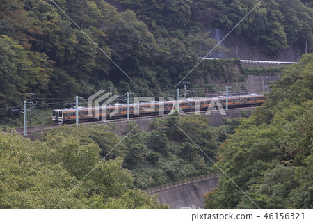 上越線高崎口211系列(6車列車編組) 上越線高崎口211系列(6車列車編組) 46156321