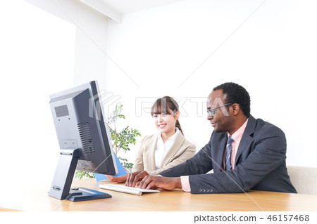 Working foreigners and Japanese Working foreigners and Japanese 46157468