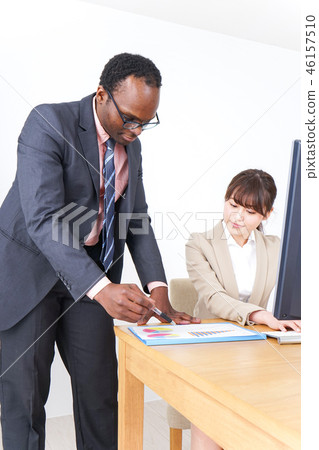 Working foreigners and Japanese Working foreigners and Japanese 46157510