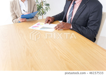 工作的外國人和日本人 46157533