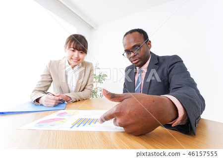 Working foreigners and Japanese Working foreigners and Japanese 46157555