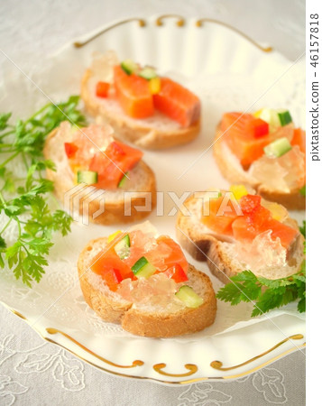 Open sand (high angle) of salmon and conso mejure 46157818