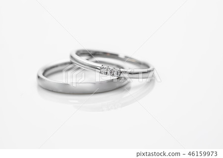 Wedding ring with diamonds 46159973