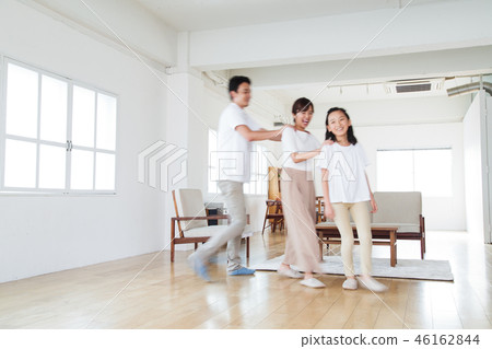 Family parent and child family female children Family parent and child family female children 46162844