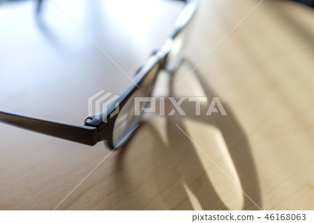 Glasses 46168063