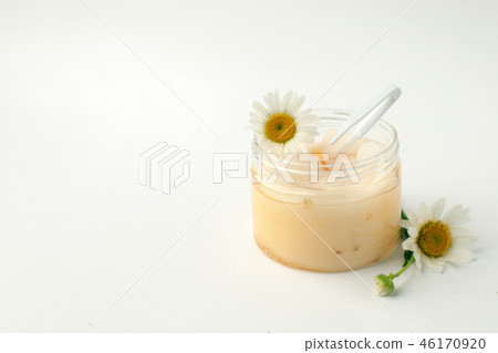 Plant-based beauty products Plant-based beauty products 46170920