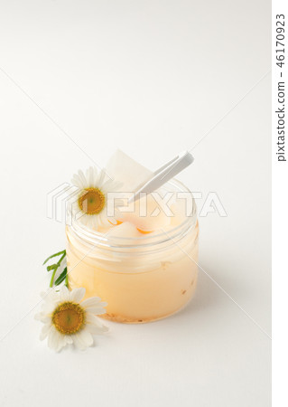 Plant-based beauty products Plant-based beauty products 46170923