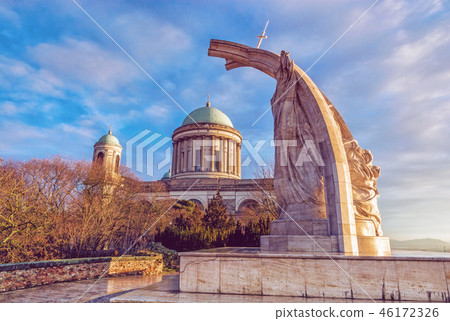 Statue of King S. Stephen and basilica Esztergom Statue of King S. Stephen and basilica Esztergom 46172326